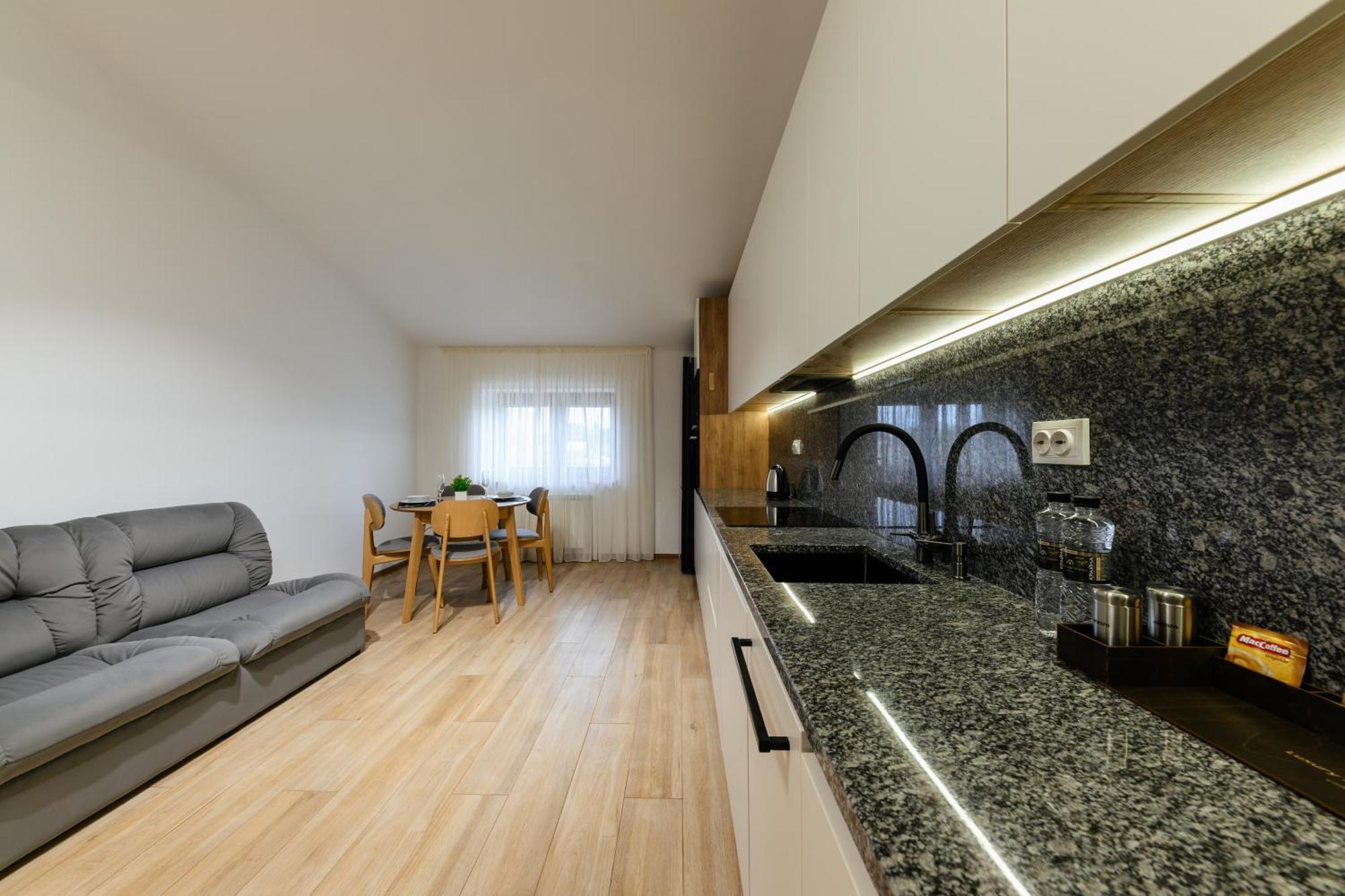 Luxury Apartments Uzhorod Bagian luar foto