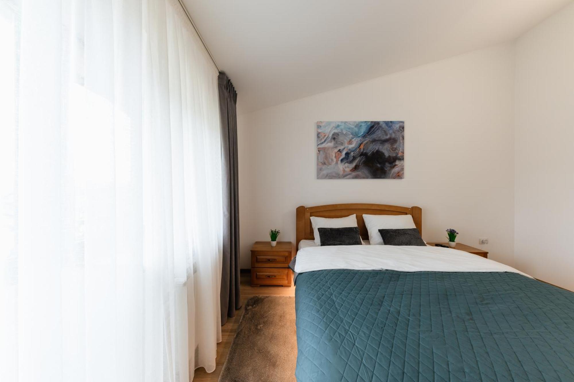 Luxury Apartments Uzhorod Bagian luar foto