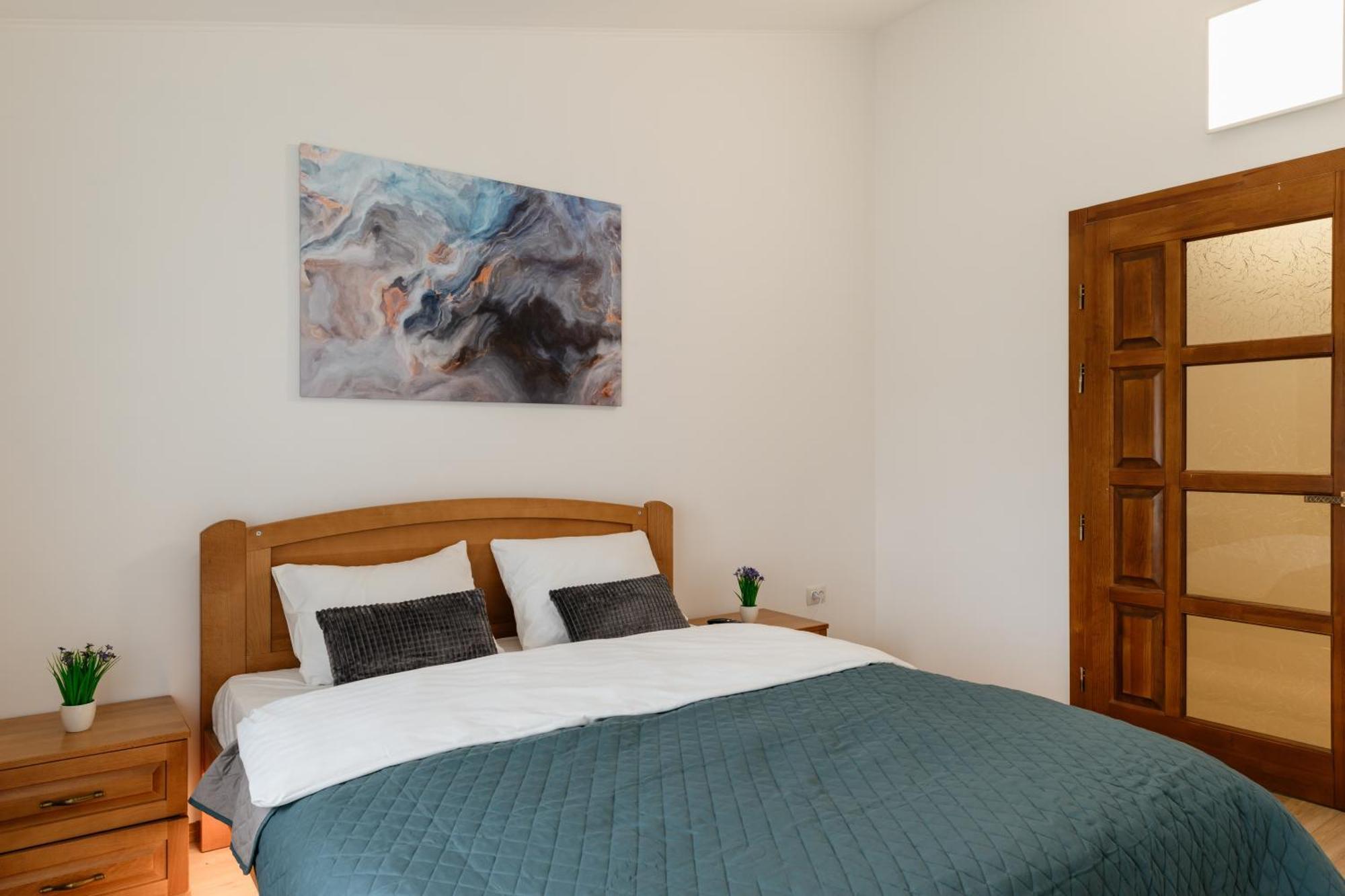 Luxury Apartments Uzhorod Bagian luar foto