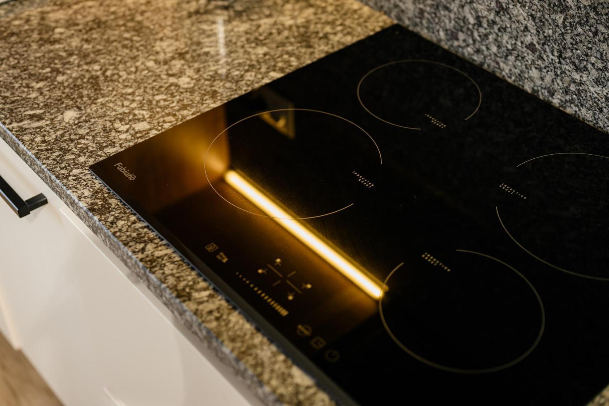 Luxury Apartments Uzhorod Bagian luar foto